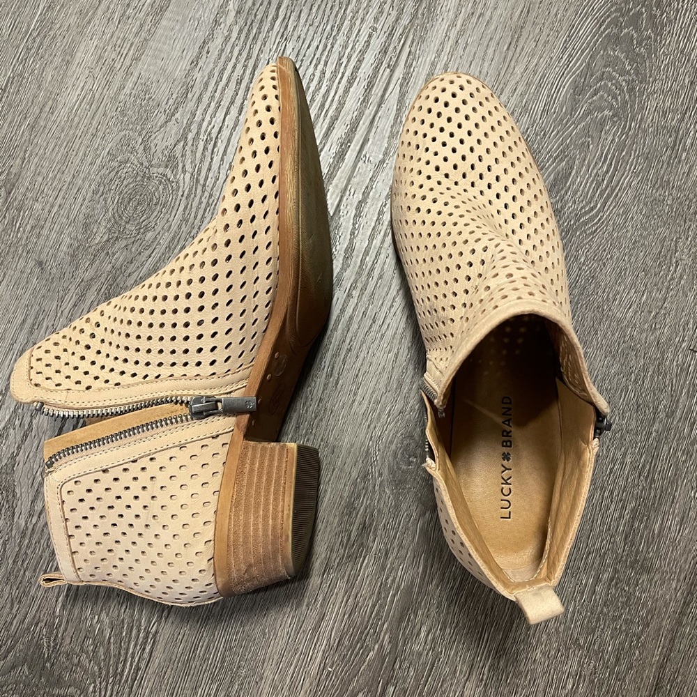 Lucky brand nude booties - sz 11